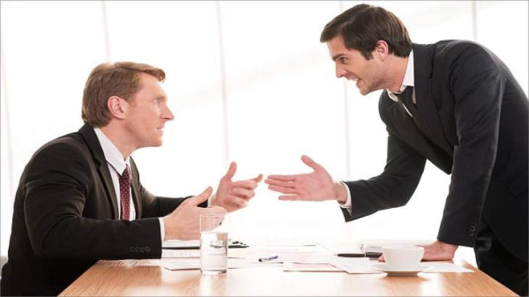 قضية نزاع تعاقدي بين شركتين